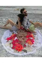 Gül Temalı Yuvarlak Plaj Havlusu