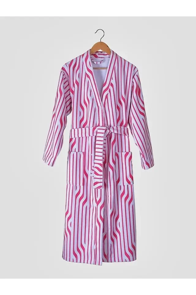 Pembe Şerit Desenli Baskılı Bornoz