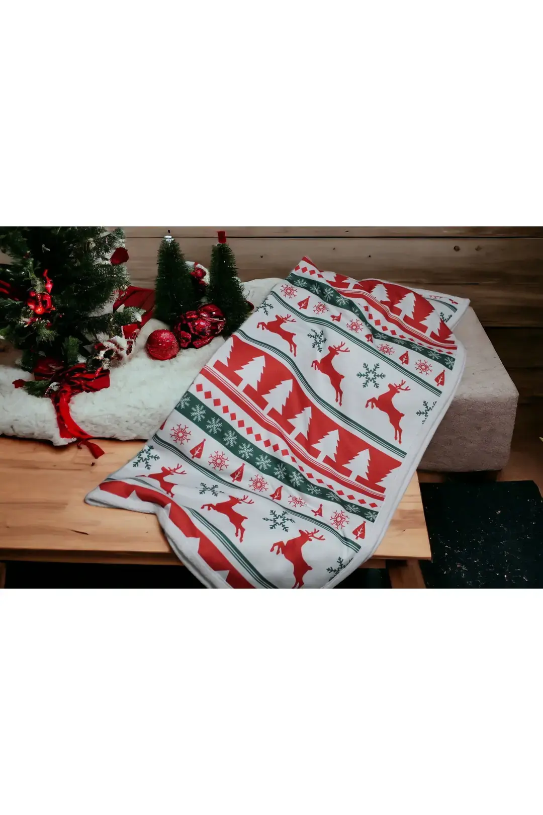 Yılbaşı Desenli Tv Battaniyesi Beyaz