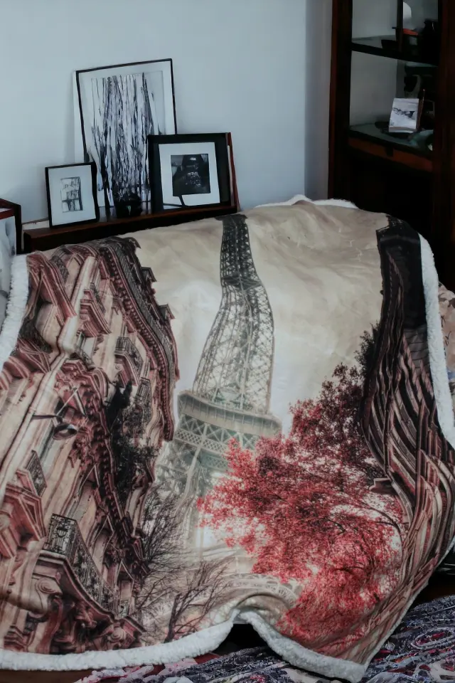 Yılbaşı Serisi Eyfel Kulesi Baskılı Tv Battaniyesi