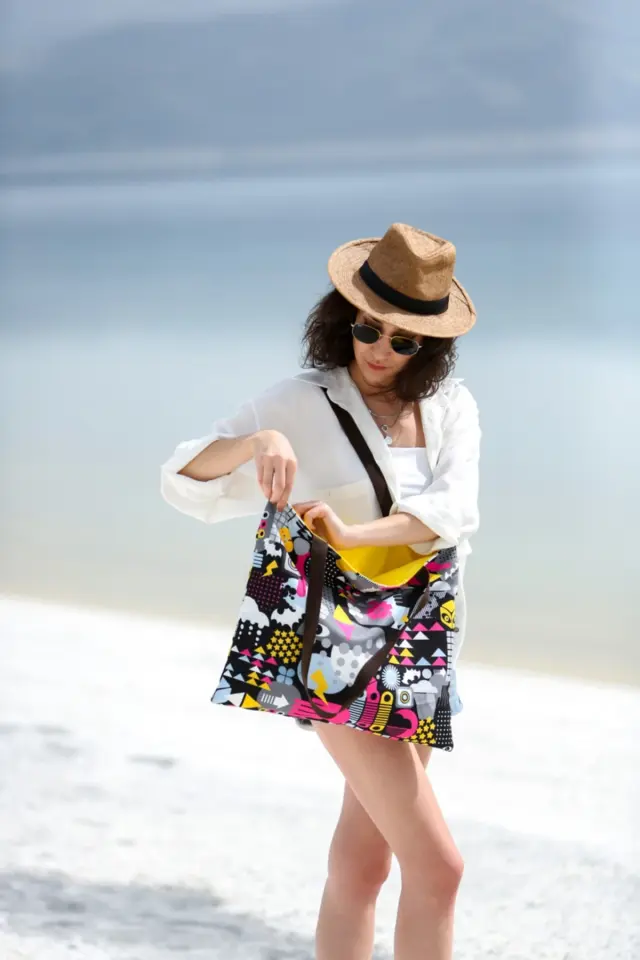 Renkli Desen Plaj Çantası