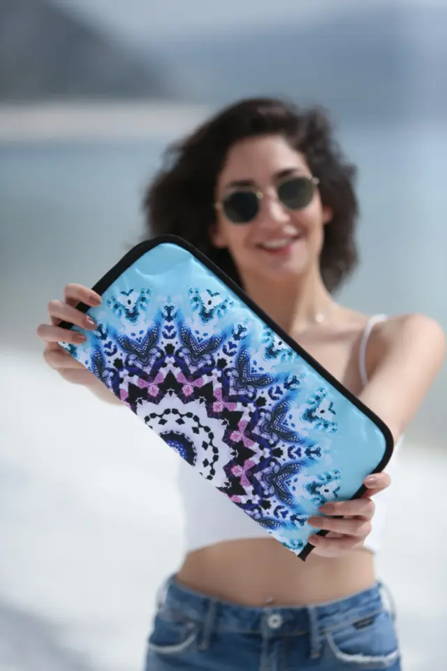 Mavi Desenli Islak Bikini Çantası koyu mavi̇